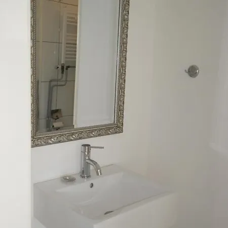 Apartment Jonas & De Walvis *